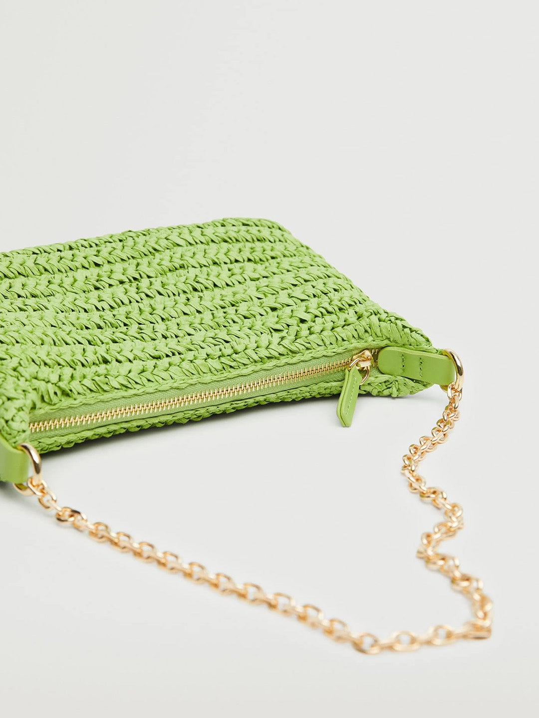 1b3e70e9-ccae-4496-b633-2599ce9edee41665550299892MANGOWomenGreenSelfDesignStructuredShoulderBag5
