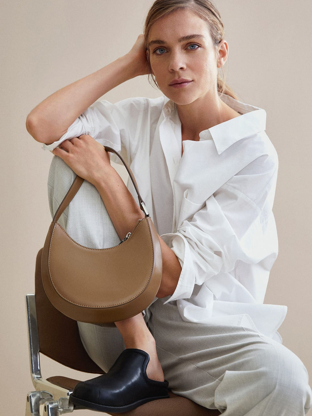 Half Moon Style Baguette Bag MANGO Brown
