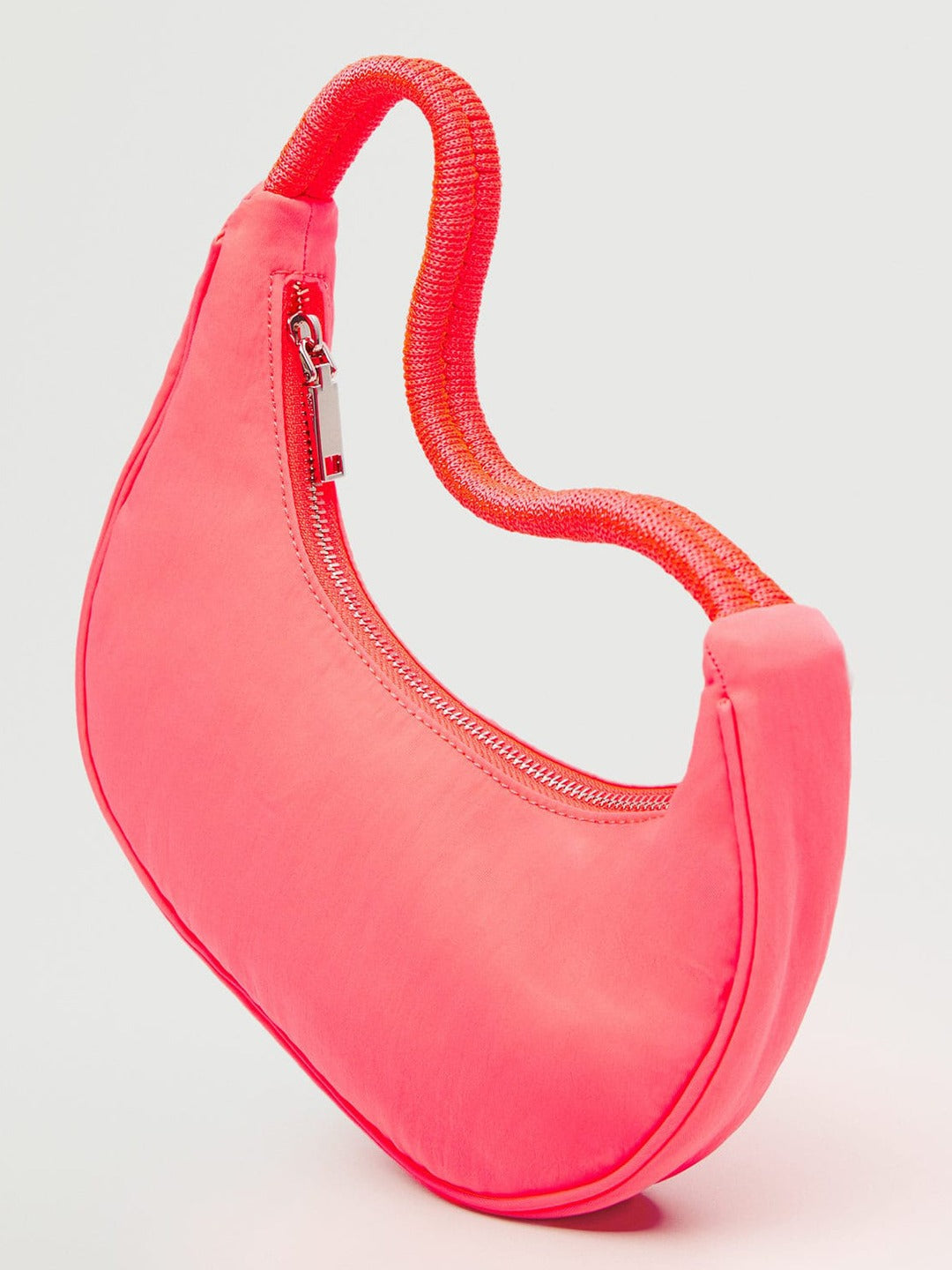 918cc11e-c745-46b8-9895-7e78f8face471651664873987HandbagsMANGOWomenHandbagsMANGOWomenEarringsMANGOWomenWallet3
