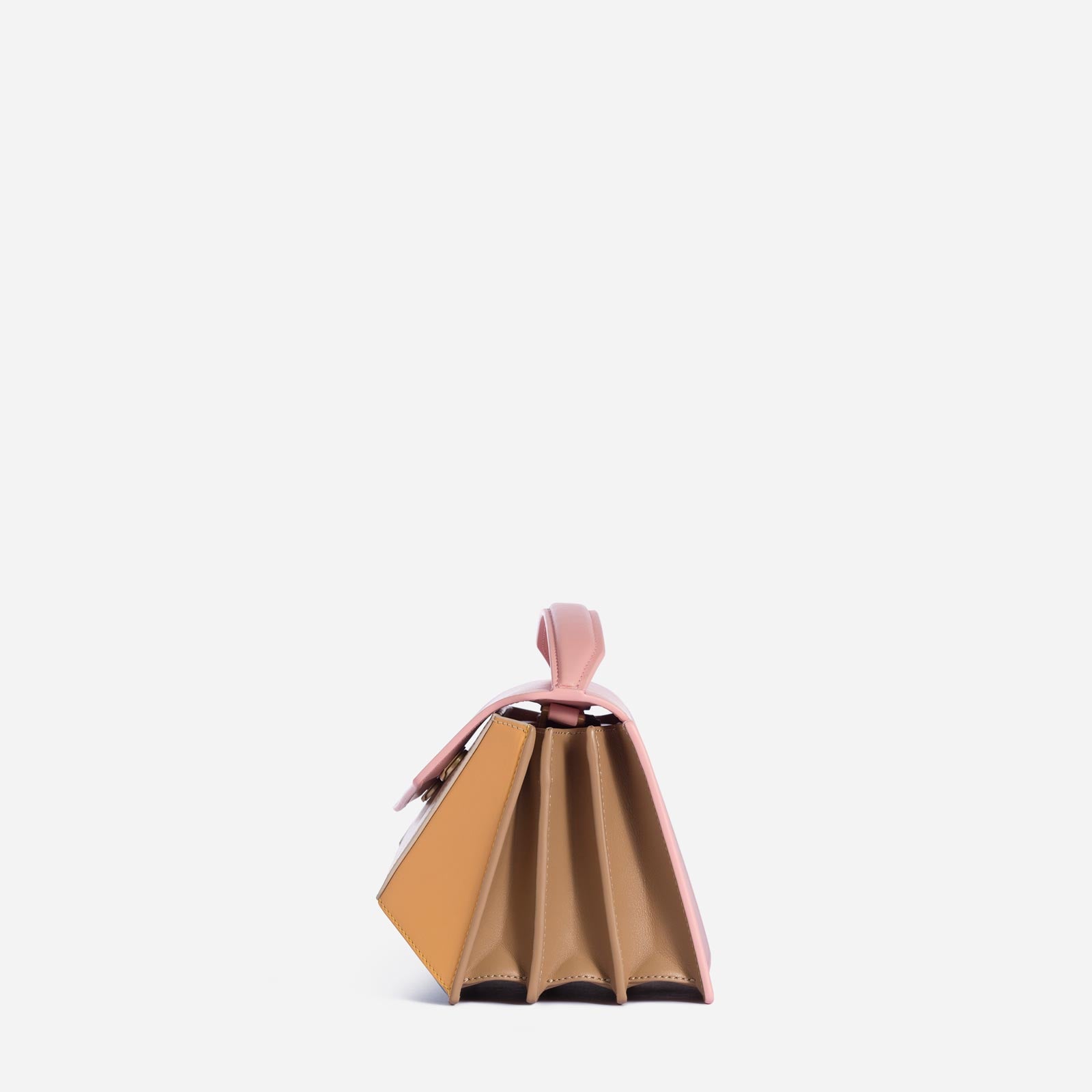 Small Naomi Mlouye Gummy